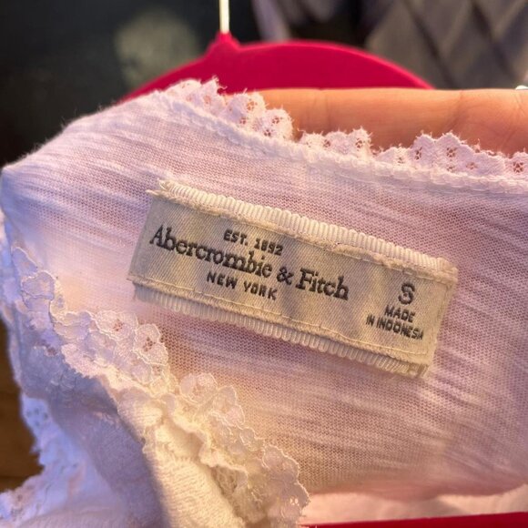 White Abercrombie and Fitch Lacy Milkmaid Tank - Picture 7 of 8